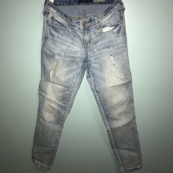Jeans - Picture 1 of 3
